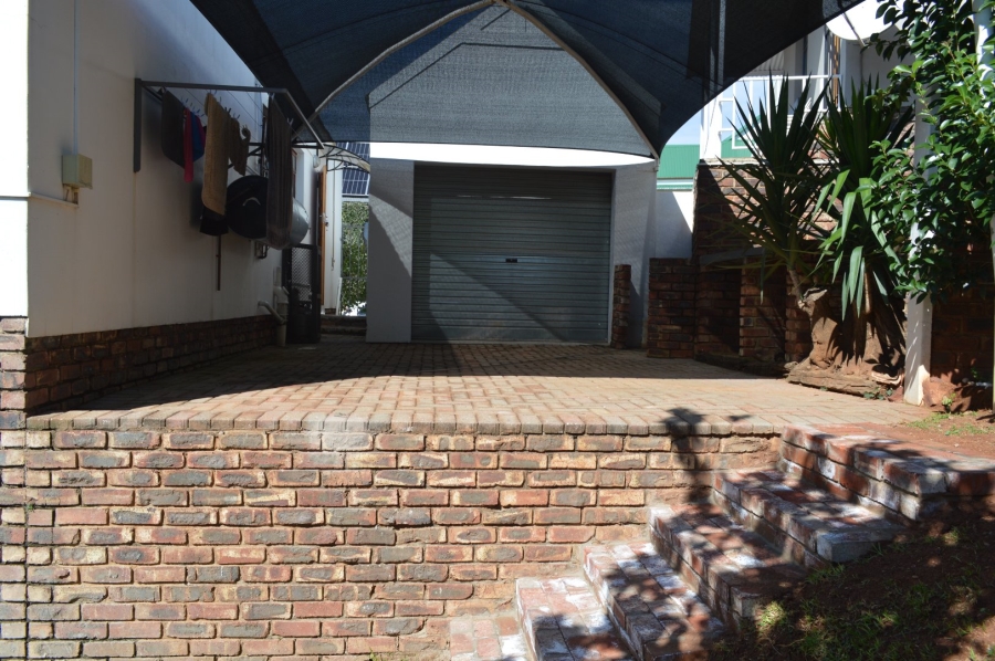 3 Bedroom Property for Sale in Wilkoppies North West